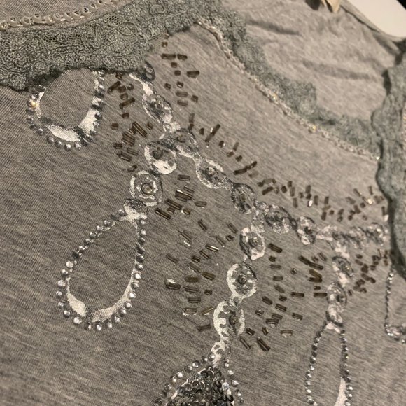 Women Top - Picture 4 of 4